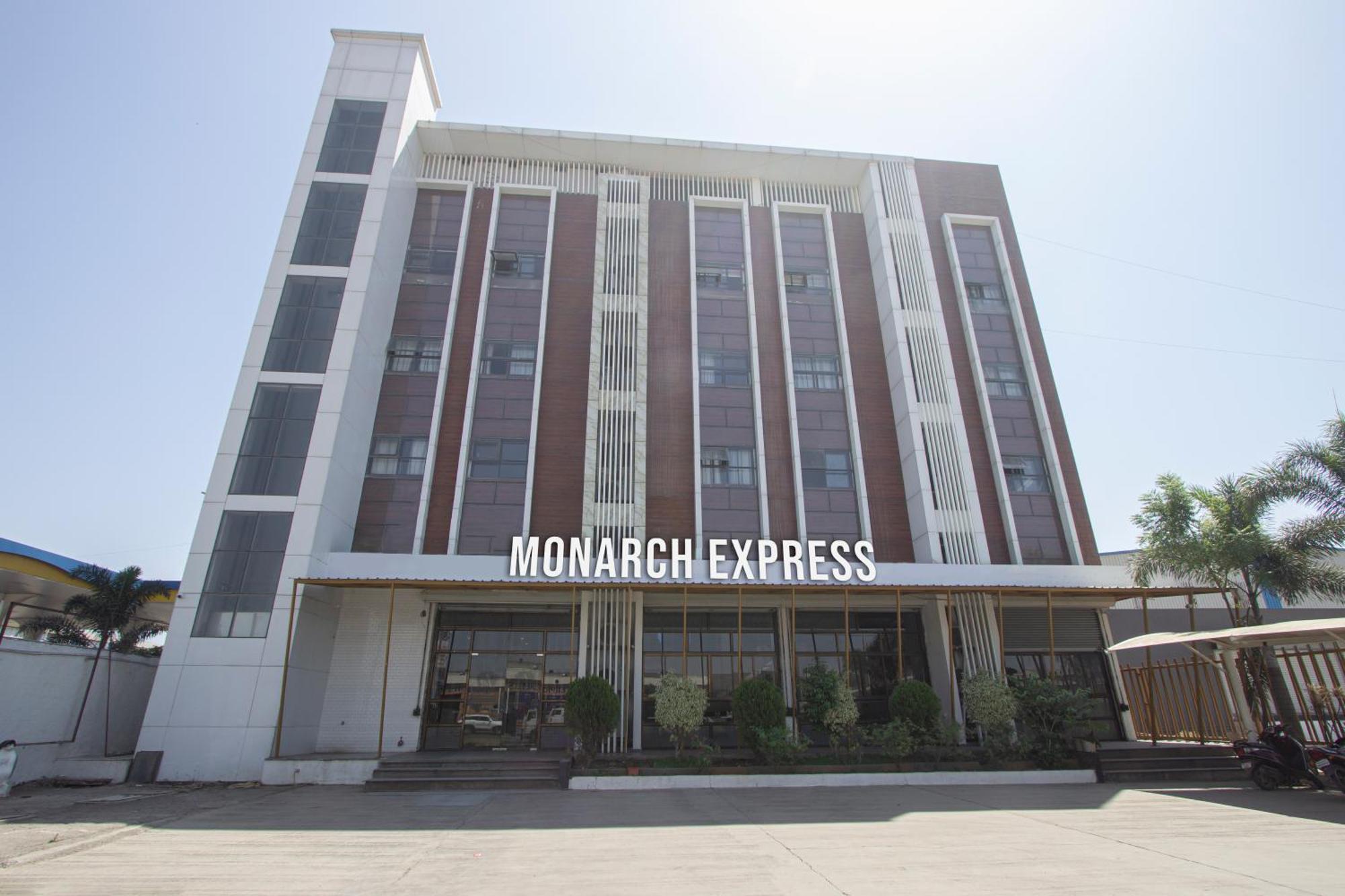 מלון Monarch Express Chākan מראה חיצוני תמונה